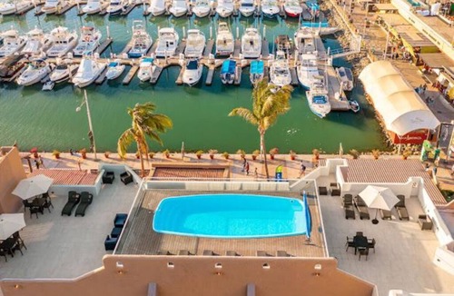 Centro Apartment | Beach Condo on the Marina, Fully Renovated
