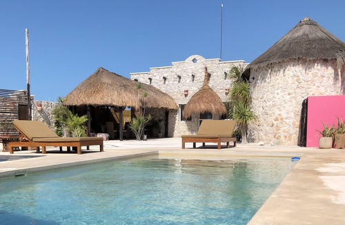 Chuburna Puerto Villa | Beach house with pool in Mexico