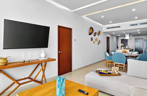 Las Glorias Apartment | Beachfront 2BR - Pools & Scenic Balcony Views