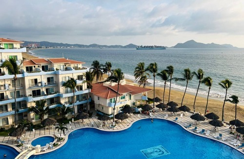 Olas Altas Apartment | BEACHFRONT APARTMENT IN MANZANILLO COLIMA MX. 428