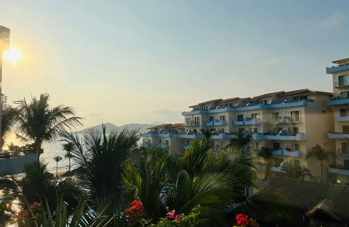 Olas Altas Apartment | BEACHFRONT APARTMENT IN MANZANILLO COLIMA MX. 428