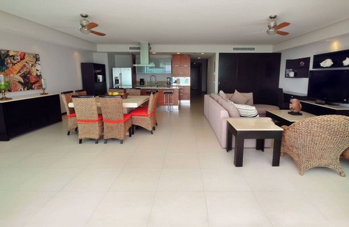 North Hotel Zone Apartment | Beachfront condo with amazing views