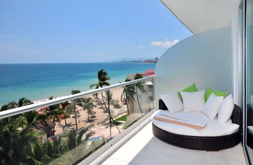 North Hotel Zone Apartment | Beachfront condo with amazing views