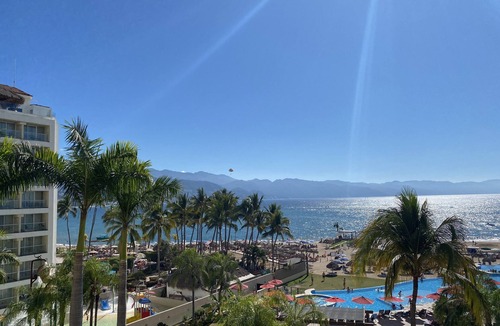 Fluvial Vallarta Condo | Beachfront Condo Grand Venetian