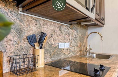 Cabo Bello Apartment | Beachfront Condo with Amazing View to the Sea