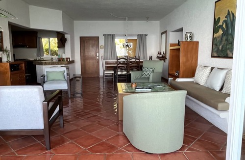 South Shore Hotel Area Condo | Beachfront Condo in Puerto Vallarta - Los Palmares