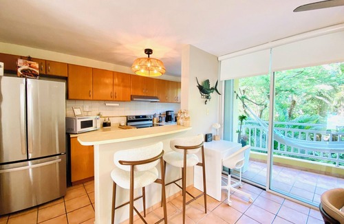 Mediania Alta Condo | Beachfront Condo+Pool+Backup Power+Full AC+FREEpkg+75TVSURR SYS