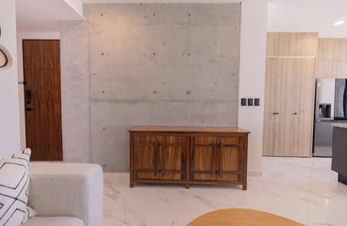 Cerritos Condo | Beachfront Condo With Pool Brand New