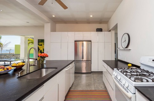 Los Barriles House | Beachfront Contemporary The Heart Of Los Barriles! New 1/1 Guest Casita!