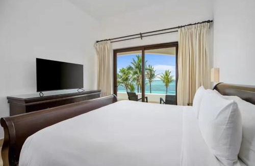 Soliman Bay Villa | Beachfront Hacienda Soliman Bay