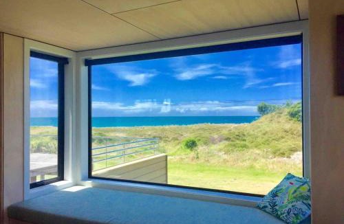 Whiritoa House | Beachfront House at Whiritoa, Coromandel