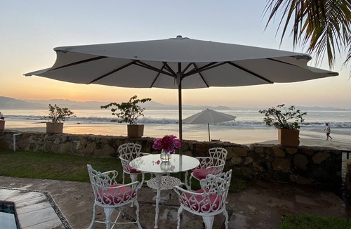 Manzanillo House | Beachfront Jewel directly on the beach in gated community at Club Santiago