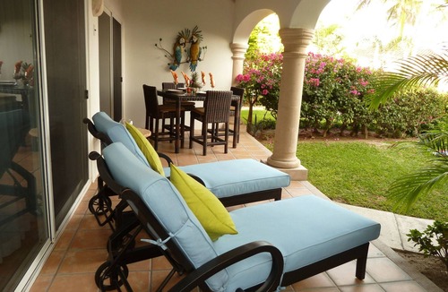 Zona Hotelera Villa | Beachfront luxury villa private ocean view property
