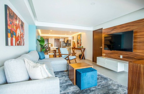 Las Glorias Condo | Beachfront Luxury Condo, Great Location!