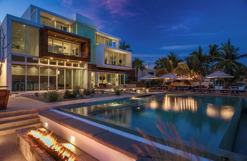 Palmilla House | Beachfront Mansion- Palmilla Sur