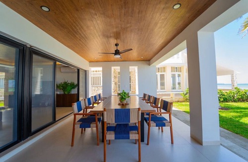 Mexico House | Beachfront Mega-House 16p w/breakfast