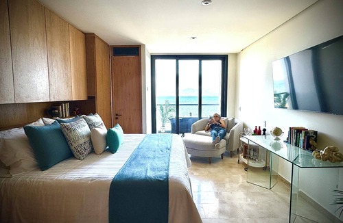 La Cruz de Huanacaxtle Apartment | Beachfront Condo
