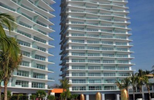 North Hotel Zone Apartment | Beachfront! recognized Icon Vallarta, Ocean Front,