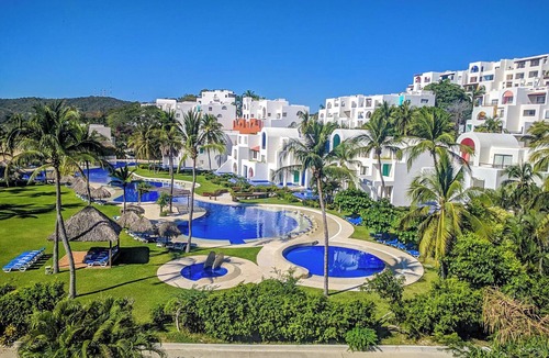 Santa Maria Huatulco Villa | Beachfront | Resort Amenities | Multiple Pools