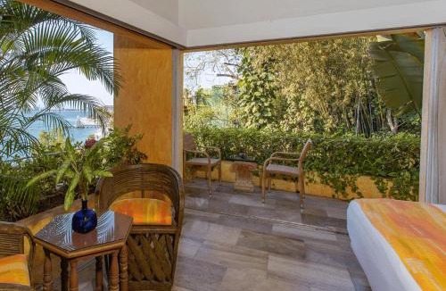 Amapas Villa | Beachfront Summer Villa