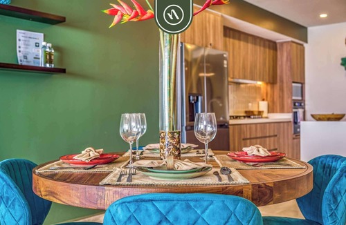 Las Glorias Apartment | Beachfront Tropical 2 BR Condo - Pools - Gym