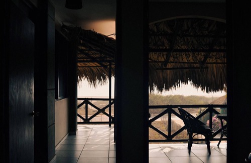Los Tamarindos House | BeachfrontGuestHouse (5 Studios)