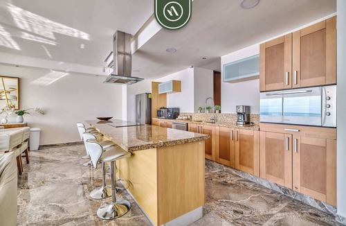 Fluvial Vallarta Apartment | Beachview Luxury 3 BR Condo - Pools - Beach