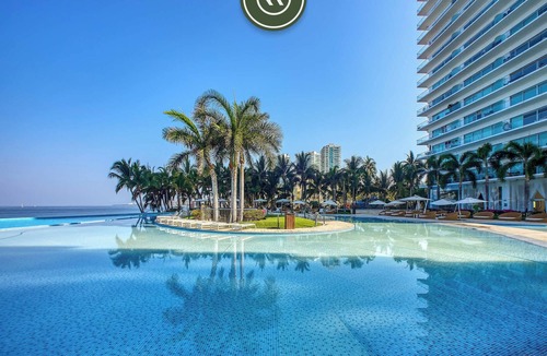 Fluvial Vallarta Apartment | Beachview Luxury 3 BR Condo - Pools - Beach
