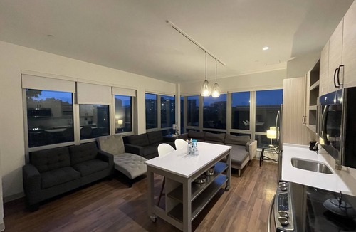 Jamaica Hills - Pond Apartment | Beautiful 2 bed APT