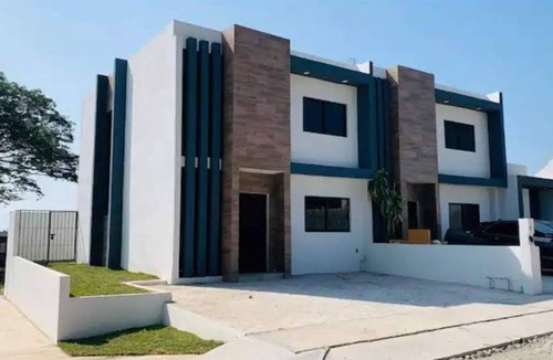 Colima House | Beautiful 3 bedroom 3 bath house for your get away