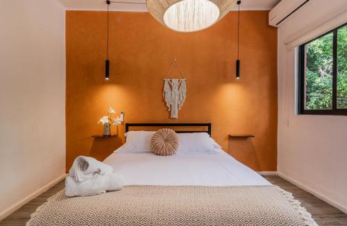 La Condesa Villa | Beautiful 6 BDR Villa with AC in La Condesa