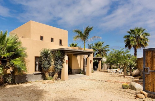 Todos Santos House | Beautiful Adobe Built Beach House with Great Ocean Views and Solar Heated Pool