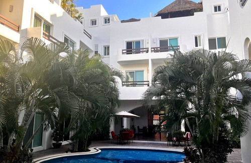 12th Street Apartment | Beautiful Apartment 2 Bdr Center Close Cocobongo