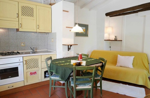 Montieri House | Beautiful apartment in villa for 4 guests with pool, terrace and pets allowed
