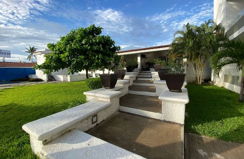 Manzanillo Apartment | Beautiful apartment with pool
