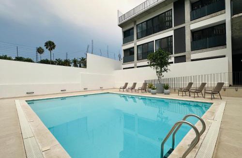 Financial District Apartment | Beautiful apartment on the 19th floor, in front of the new Consulate!