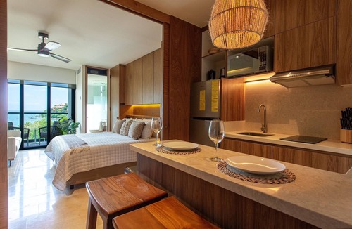 La Cruz de Huanacaxtle Apartment | Beautiful beachfront Studio, Zantamar 306