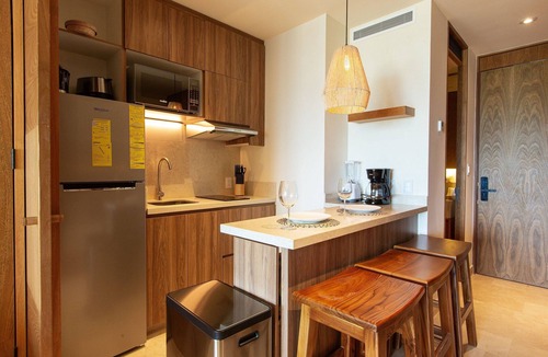 La Cruz de Huanacaxtle Apartment | Beautiful beachfront Studio, Zantamar 306
