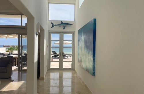 La Ribera Villa | Beautiful Beach front Villa