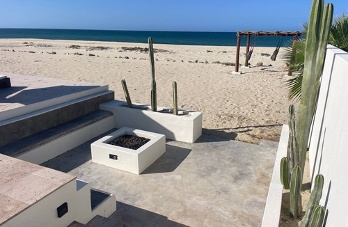 La Ribera Villa | Beautiful Beachfront Villa