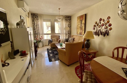 Fuengirola Apartment | Beautiful central apartment with communal pool