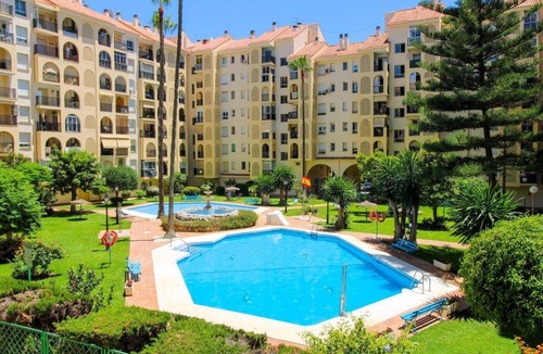 Fuengirola Apartment | Beautiful central apartment with communal pool