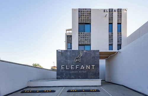 El Medano Ejidal Apartment | Beautiful Condo Near Beach with FAST WiFi and AC in DownTown Cabo San Lucas