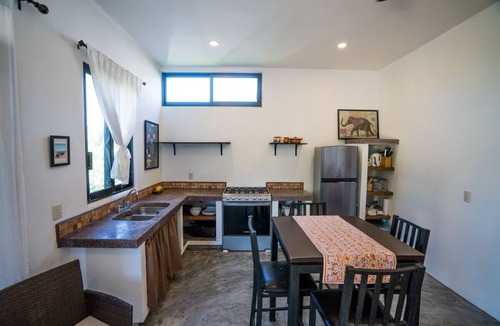 San Francisco House | Beautiful Cozy House in the Jungle