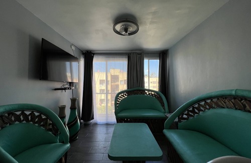 Gustavo Diaz Ordaz Apartment | Beautiful family oriented 2 bedroom apartment