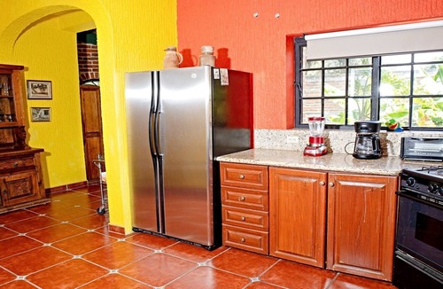 Jocotepec Villa | Beautiful house in Chapala with an incredible garden with pool