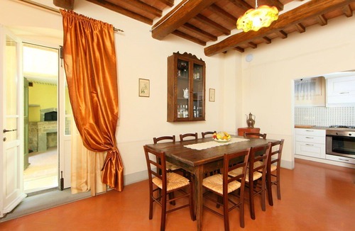 Cortona Villa | Beautiful private villa for 6 guests with private pool, WIFI, A/C, TV, patio and pets allowed