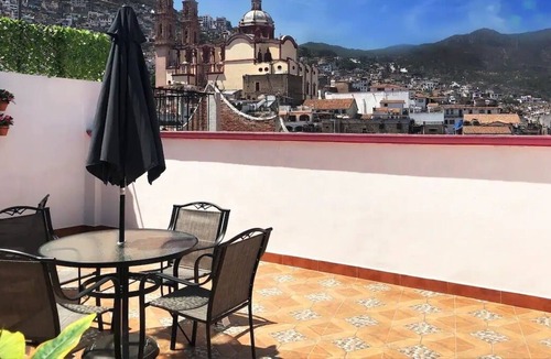 Taxco Apartment | Beautiful room AMATISTA in the heart of TAXCOMAGICO