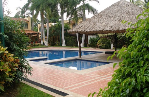 Ixtapa Condo | Beautiful villa with excellent location in complex with 2 pools