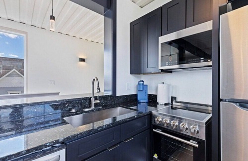 Babe Denny Apartment | Beautiful Views of Indy Skyline! Custom Home